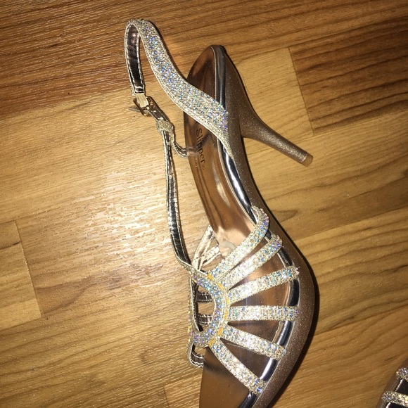 Heels - Picture 8 of 8